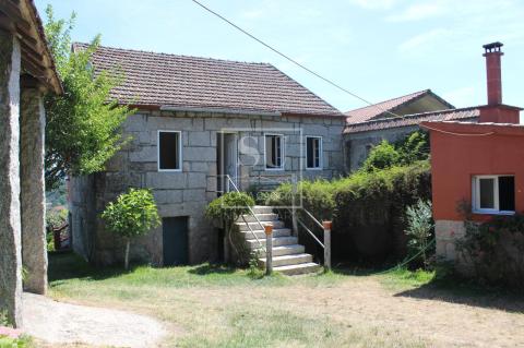 Encantadora casa de mampostería gallega con jardín, a un paso de Salceda y Monção